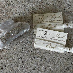 DISCOUNT! ALL wedding must go!*  Bridal hair accessories